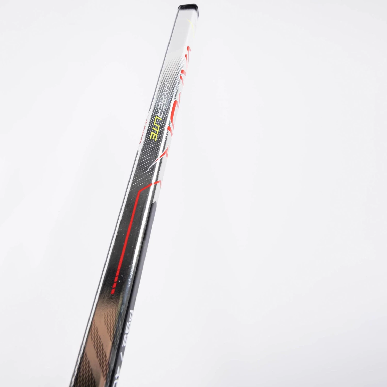 Bauer Vapor HyperLite Junior Hockey Stick - 40 Flex 4 Bauer Vapor HyperLite Junior Hockey Stick - 40 Flex - Image 2