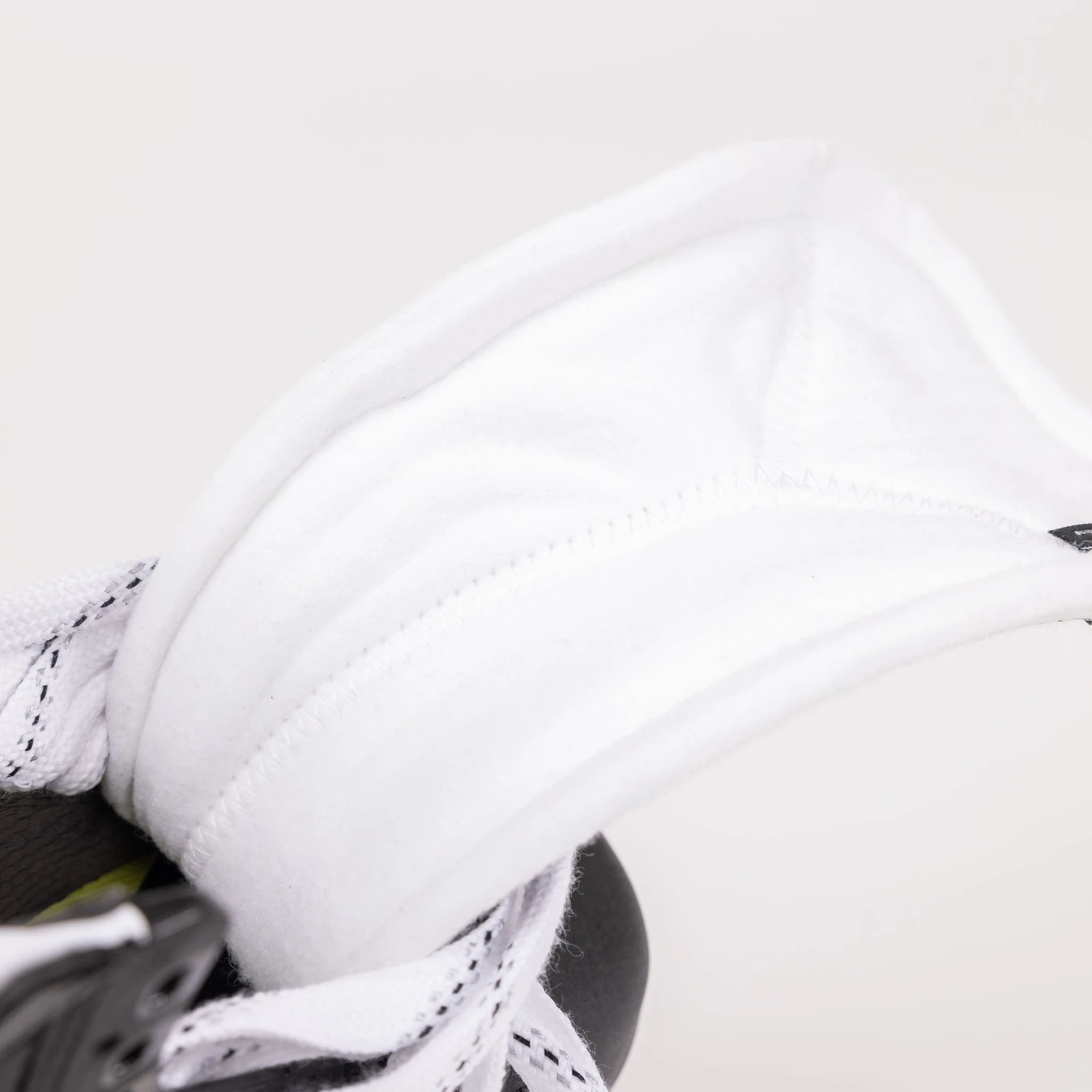 Bauer Vapor 3X Pro Intermediate Roller Hockey Skates 22 Bauer Vapor 3X Pro Intermediate Roller Hockey Skates - Image 20