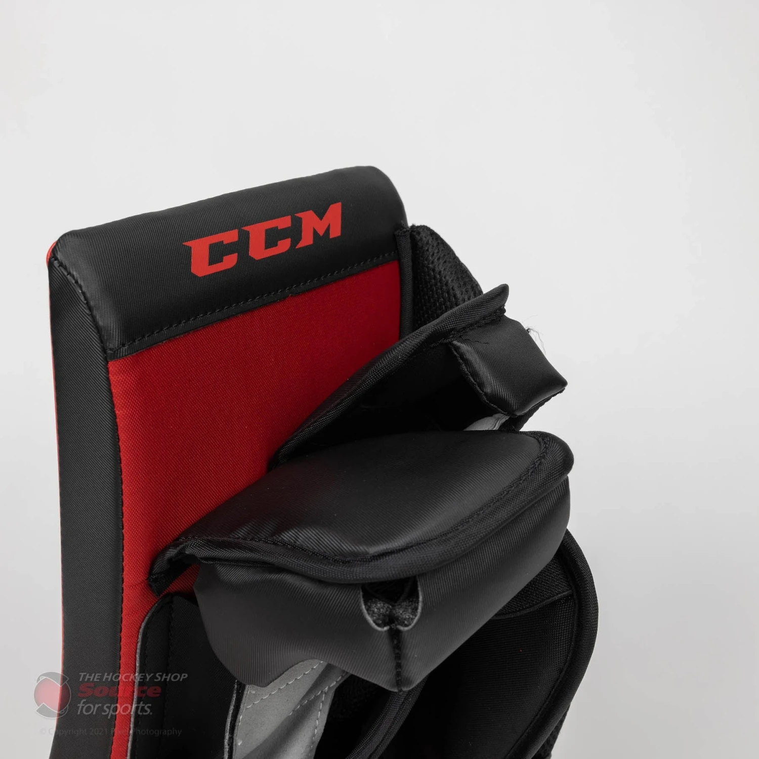 CCM Extreme Flex E5.5 Junior Goalie Blocker - Source Exclusive 6 CCM Extreme Flex E5.5 Junior Goalie Blocker - Source Exclusive - Image 4
