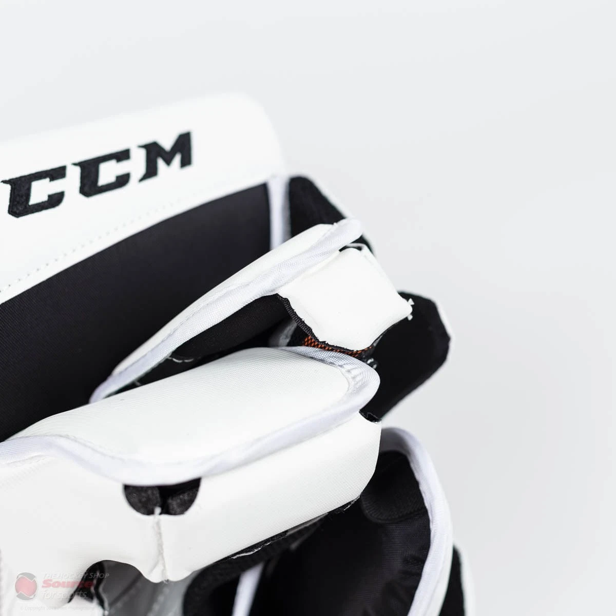 CCM Premier P2.9 Intermediate Goalie Blocker - Source Exclusive 8 CCM Premier P2.9 Intermediate Goalie Blocker - Source Exclusive - Image 6