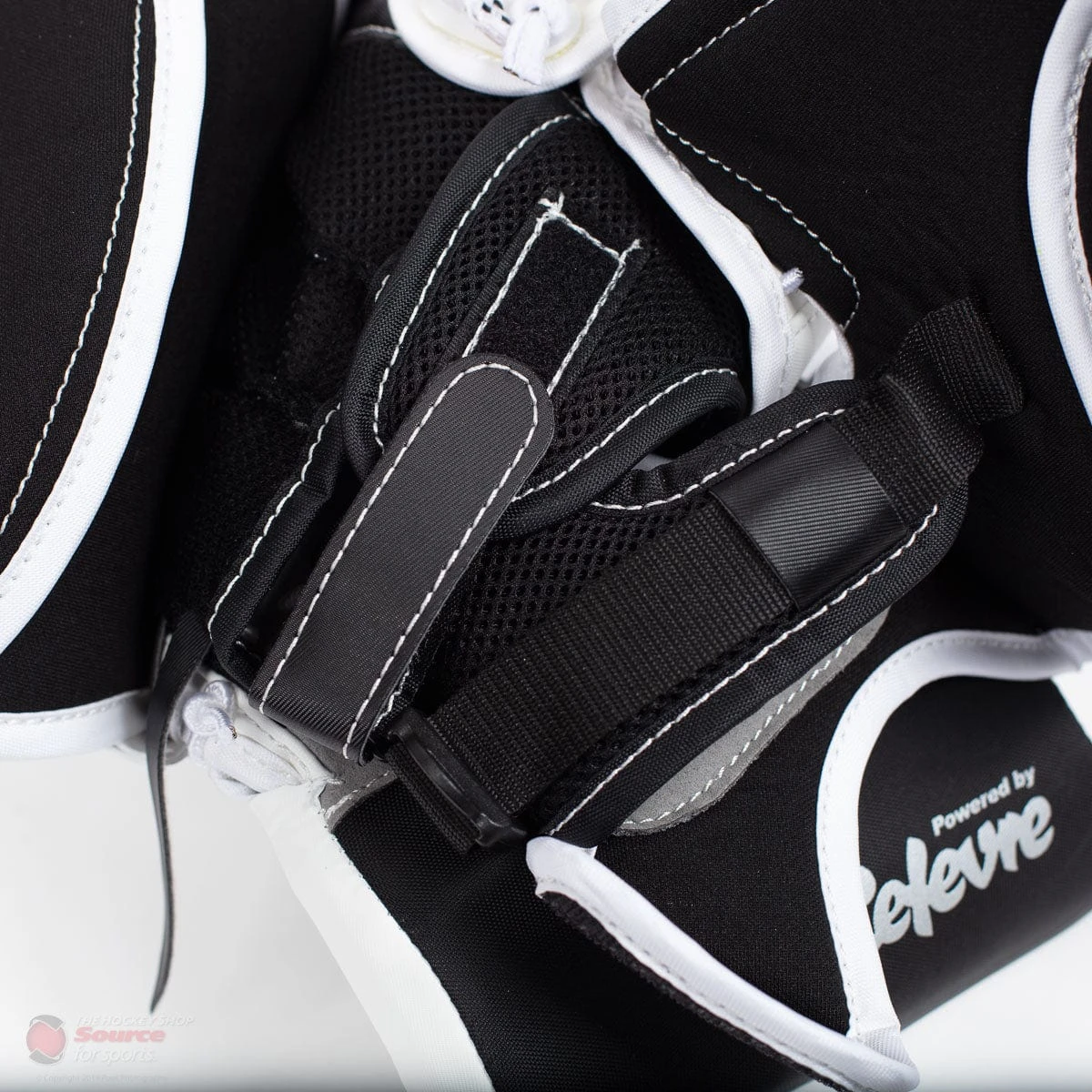 CCM Extreme Flex E4.5 Junior Goalie Catcher - Source Exclusive 11 CCM Extreme Flex E4.5 Junior Goalie Catcher - Source Exclusive - Image 9