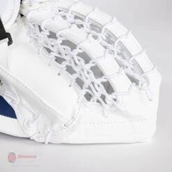 CCM Extreme Flex E5.5 Junior Goalie Catcher 22 CCM Extreme Flex E5.5 Junior Goalie Catcher -Hockey Gear Shop ccm catchers ccm extreme flex e5 5 junior goalie catcher 27972557471810