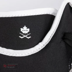 CCM Extreme Flex E5.5 Junior Goalie Catcher 28 CCM Extreme Flex E5.5 Junior Goalie Catcher -Hockey Gear Shop ccm catchers ccm extreme flex e5 5 junior goalie catcher 27972557602882