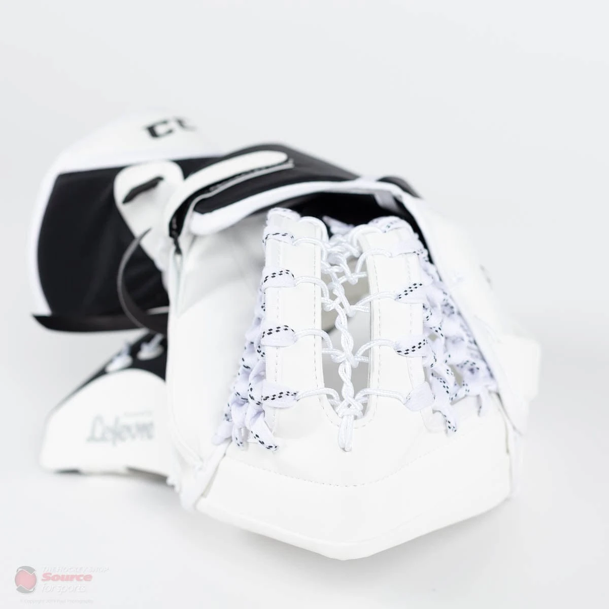 CCM Premier P2.5 Senior Goalie Catcher - Source Exclusive 5 CCM Premier P2.5 Senior Goalie Catcher - Source Exclusive - Image 3