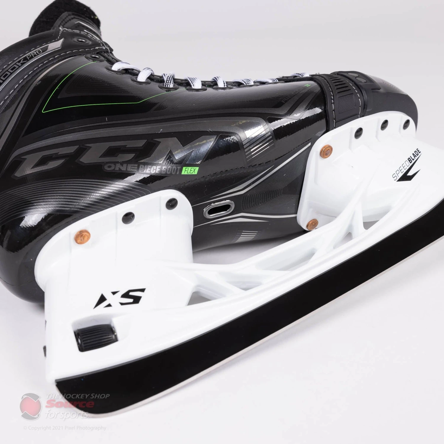 CCM RIBCOR 100K Pro Senior Hockey Skates 6 CCM RIBCOR 100K Pro Senior Hockey Skates - Image 4
