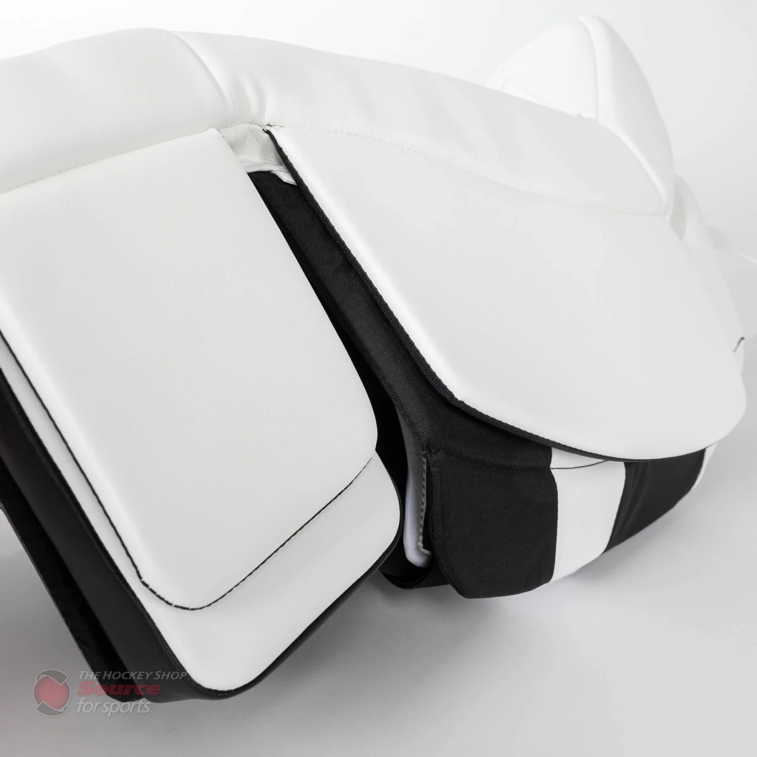 CCM Extreme Flex E5.9 Senior Goalie Leg Pads 14 CCM Extreme Flex E5.9 Senior Goalie Leg Pads - Image 12