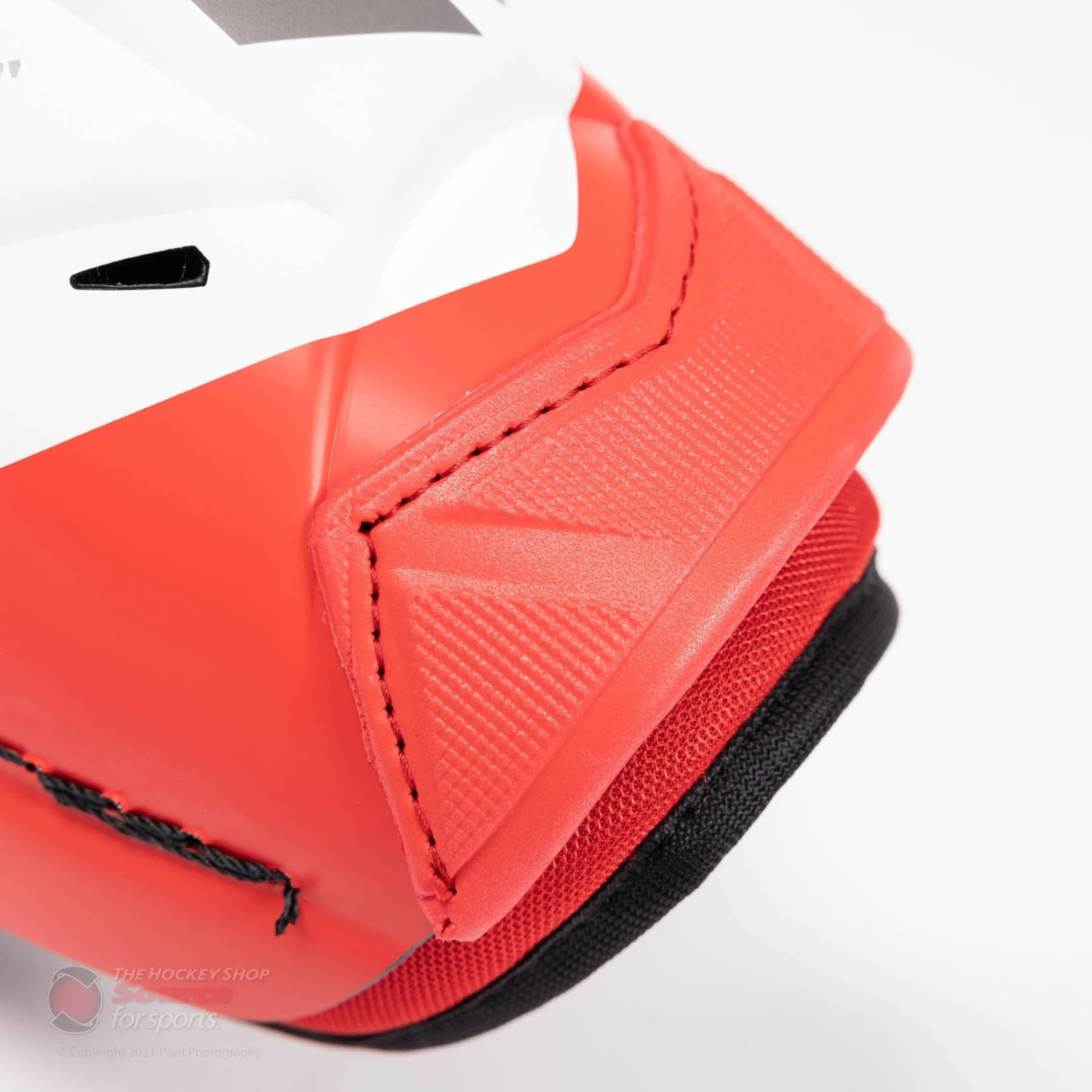 CCM Jetspeed FT4 Senior Hockey Shin Guards 6 CCM Jetspeed FT4 Senior Hockey Shin Guards - Image 4