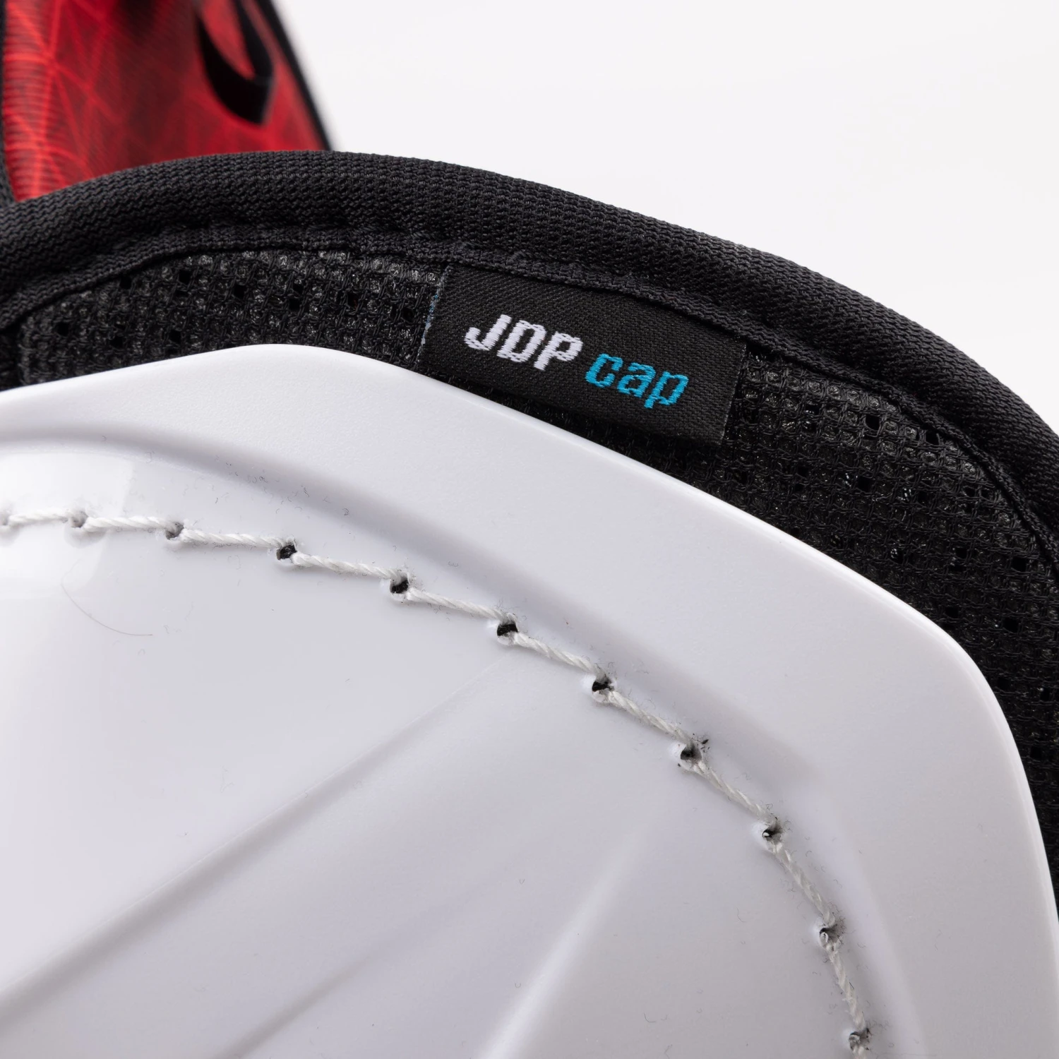 CCM Jetspeed FT6 Pro Junior Hockey Shin Guards 4 CCM Jetspeed FT6 Pro Junior Hockey Shin Guards - Image 2