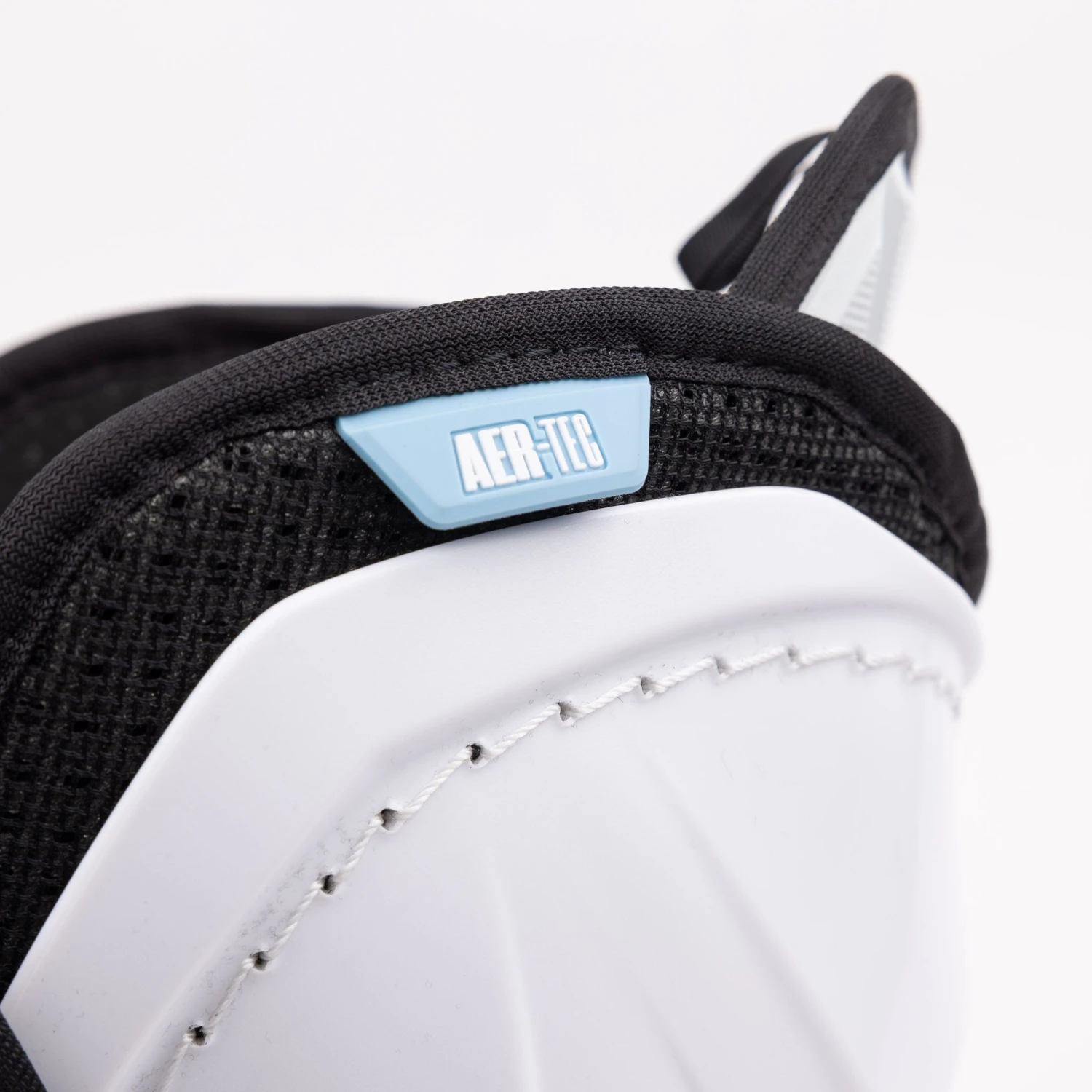 CCM Jetspeed FT6 Pro Junior Hockey Shin Guards 5 CCM Jetspeed FT6 Pro Junior Hockey Shin Guards - Image 3