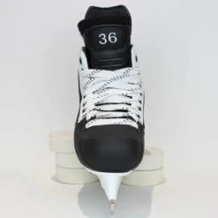 TRUE Player Junior Hockey Skates - Pro Stock - VH Holder - White Side - Size 4 -Hockey Gear Shop true hockey skates true player junior hockey skates pro stock vh holder white side size 4 4 r standard 15186594103362