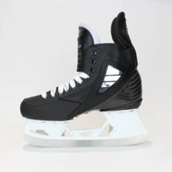 TRUE Player Senior Hockey Skates - Pro Stock - VH Holder - White Felt Tongue - Size 7 -Hockey Gear Shop true hockey skates true player senior hockey skates pro stock vh holder white felt tongue size 7 7 r standard 15186691883074