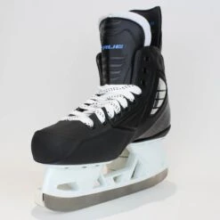 TRUE Player Senior Hockey Skates - Pro Stock - VH Holder - White Felt Tongue - Size 7 -Hockey Gear Shop true hockey skates true player senior hockey skates pro stock vh holder white felt tongue size 7 7 r standard 15186691915842