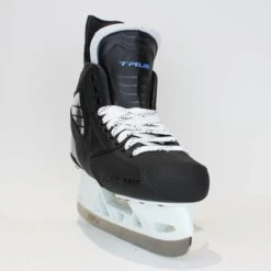 TRUE Player Senior Hockey Skates - Pro Stock - VH Holder - White Felt Tongue - Size 7 -Hockey Gear Shop true hockey skates true player senior hockey skates pro stock vh holder white felt tongue size 7 7 r standard 15186692145218