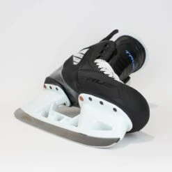 TRUE Player Senior Hockey Skates - Pro Stock - VH Holder - White Felt Tongue - Size 8 -Hockey Gear Shop true hockey skates true player senior hockey skates pro stock vh holder white felt tongue size 8 8 r standard 15186688344130