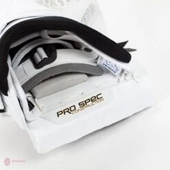 Vaughn Ventus SLR2-ST Pro Carbon Senior Goalie Catcher -Hockey Gear Shop vaughn catchers vaughn ventus slr2 st pro carbon senior goalie catcher 5670463340610