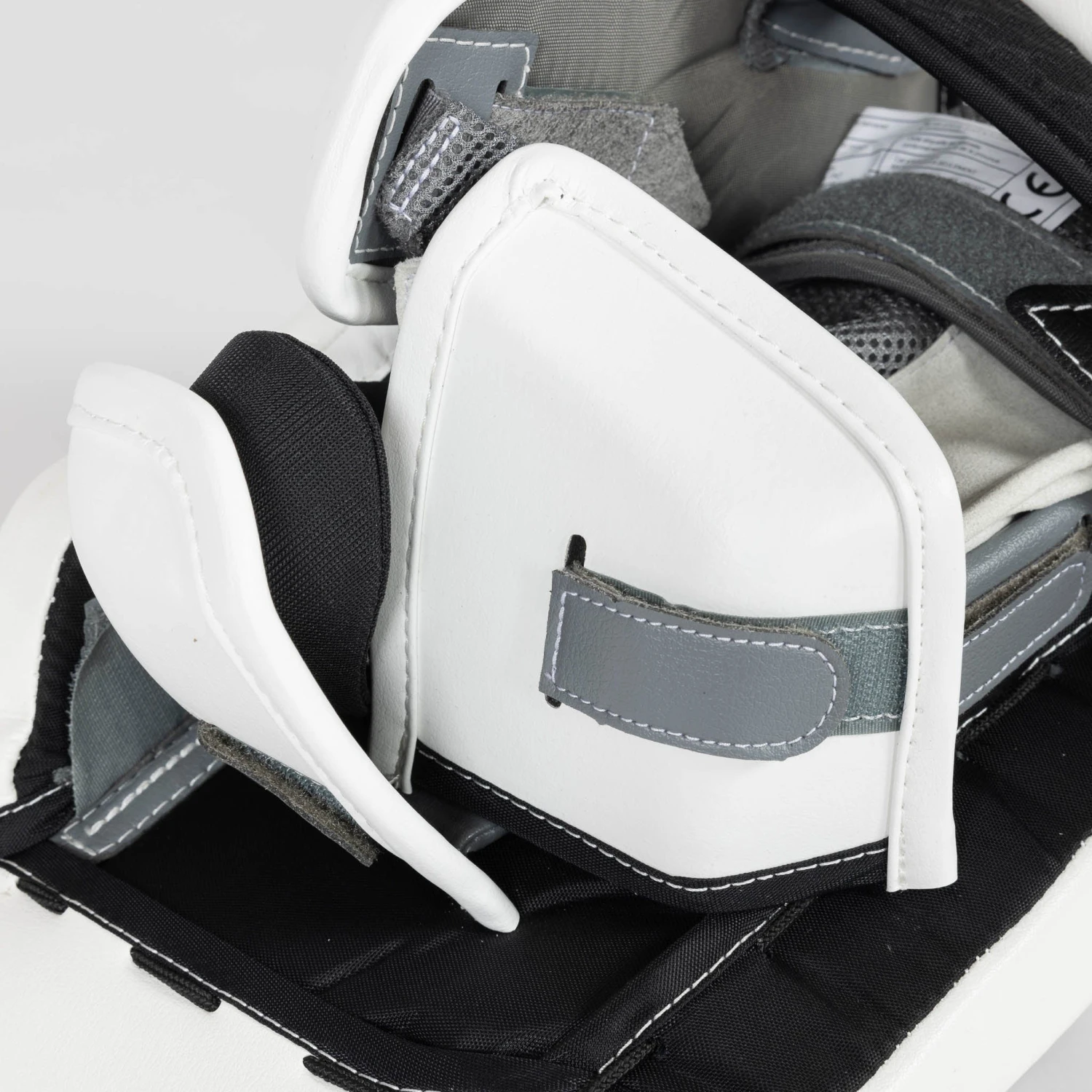 Warrior Ritual G6 E+ Senior Goalie Blocker 12 Warrior Ritual G6 E+ Senior Goalie Blocker - Image 10