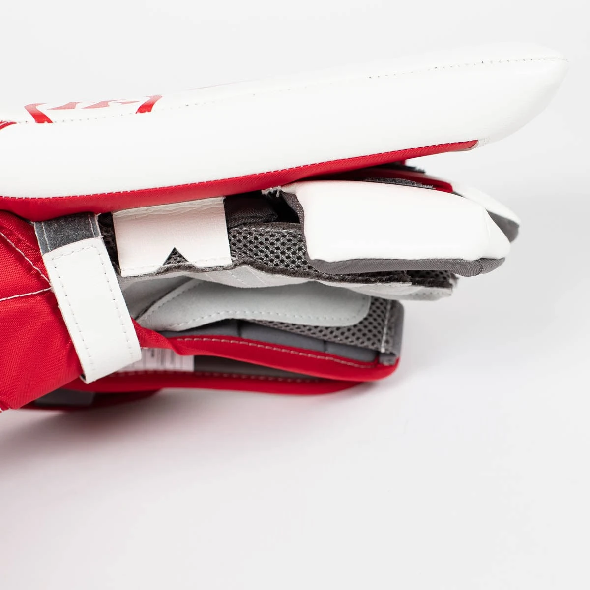 Warrior Ritual GT2 Junior Goalie Blocker 6 Warrior Ritual GT2 Junior Goalie Blocker - Image 4