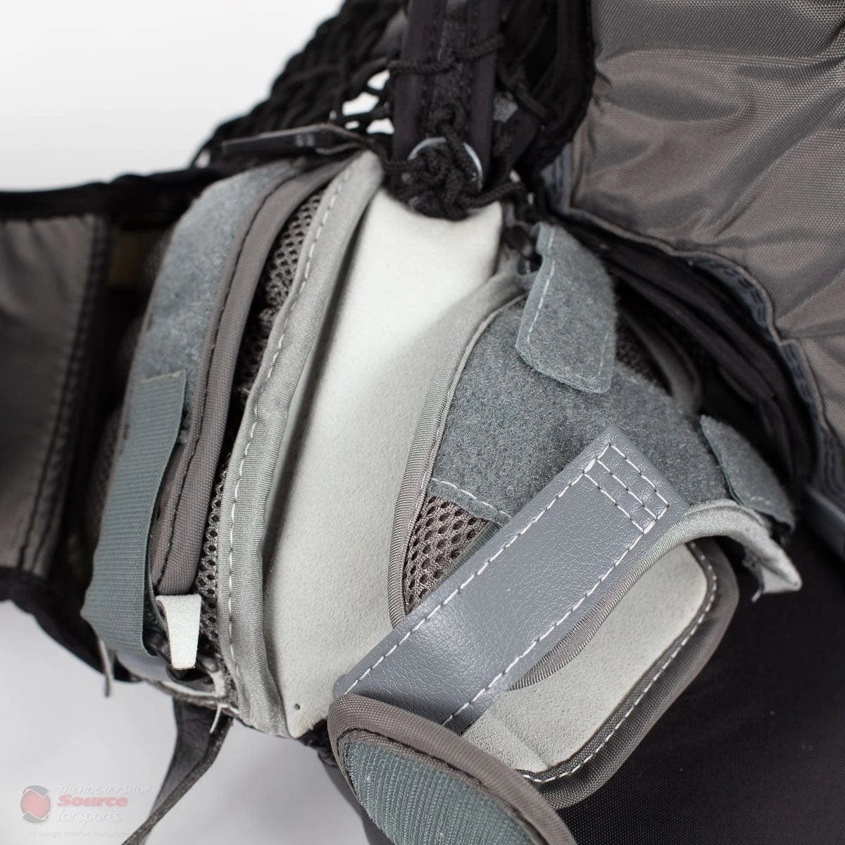 Warrior Ritual GT2 Intermediate Goalie Catcher 10 Warrior Ritual GT2 Intermediate Goalie Catcher - Image 8