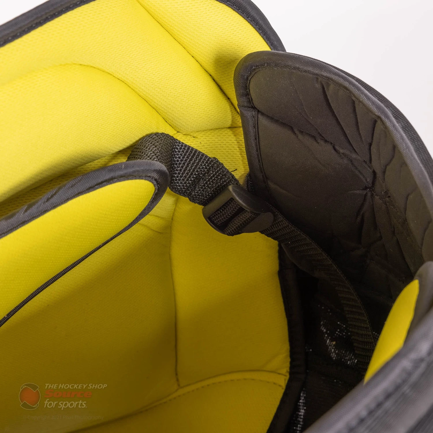 Warrior Ritual X3 E+ Intermediate Goalie Pants 14 Warrior Ritual X3 E+ Intermediate Goalie Pants - Image 12